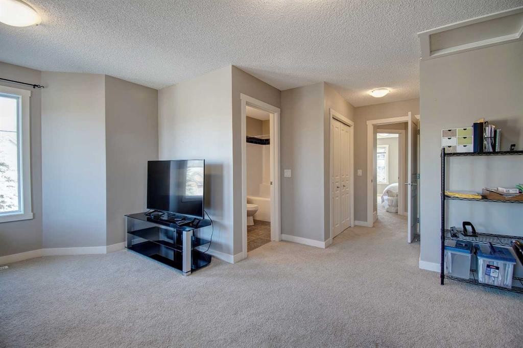 1606-2445 Kingsland Road Se, Airdrie, AB - Indoor