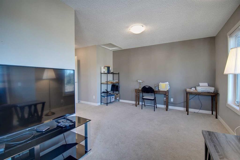 1606-2445 Kingsland Road Se, Airdrie, AB - Indoor