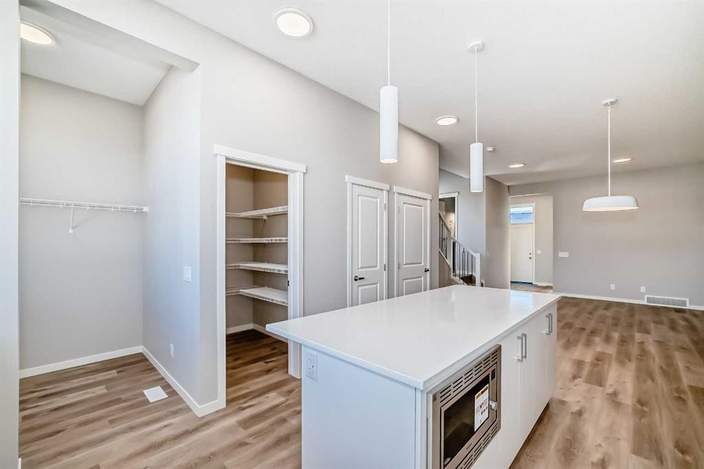 77 Mercado Landing Se, Calgary, AB - Indoor