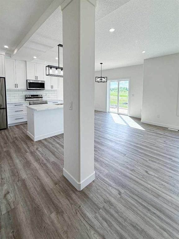 1207 Westview Drive, Bowden, AB - Indoor Photo Showing Kitchen