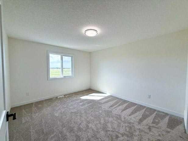 1207 Westview Drive, Bowden, AB - Indoor Photo Showing Other Room