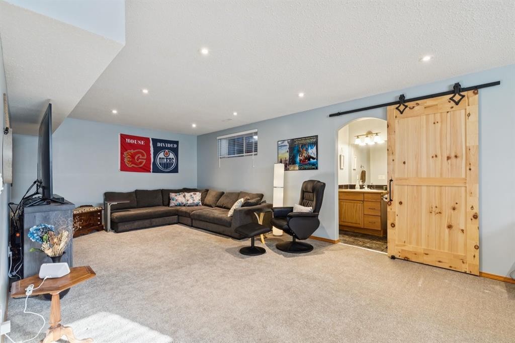 2841 Coopers Manor Sw, Airdrie, AB - Indoor