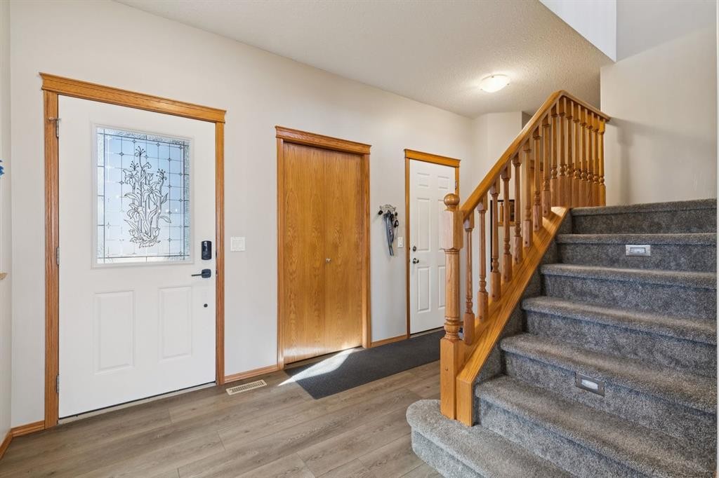 2841 Coopers Manor Sw, Airdrie, AB - Indoor Photo Showing Other Room