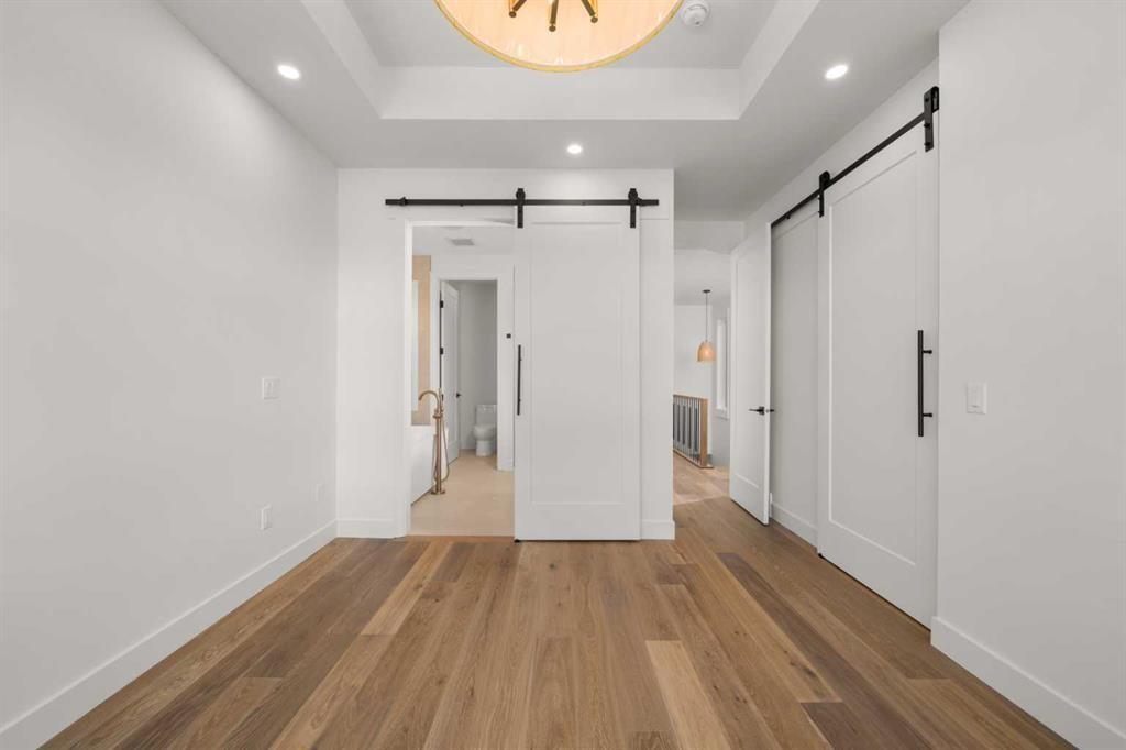 2004 44 Avenue Sw, Calgary, AB - Indoor Photo Showing Other Room