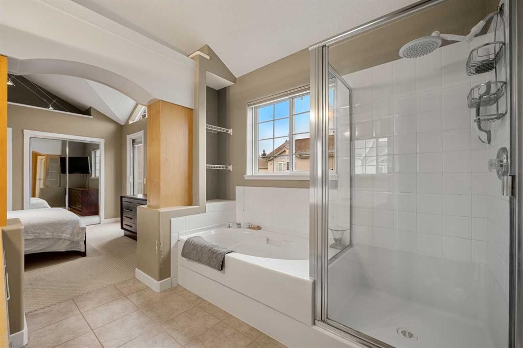 702 Patterson View Sw, Calgary, AB - Indoor Photo Showing Bathroom