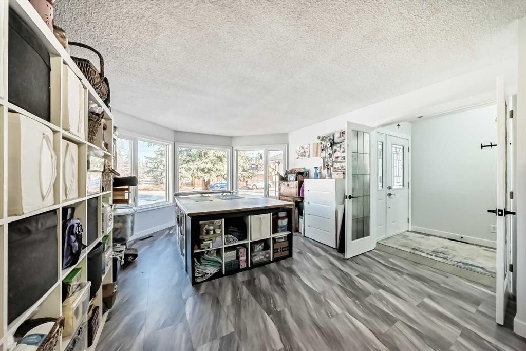 7 Sunset Crescent, Okotoks, AB - Indoor