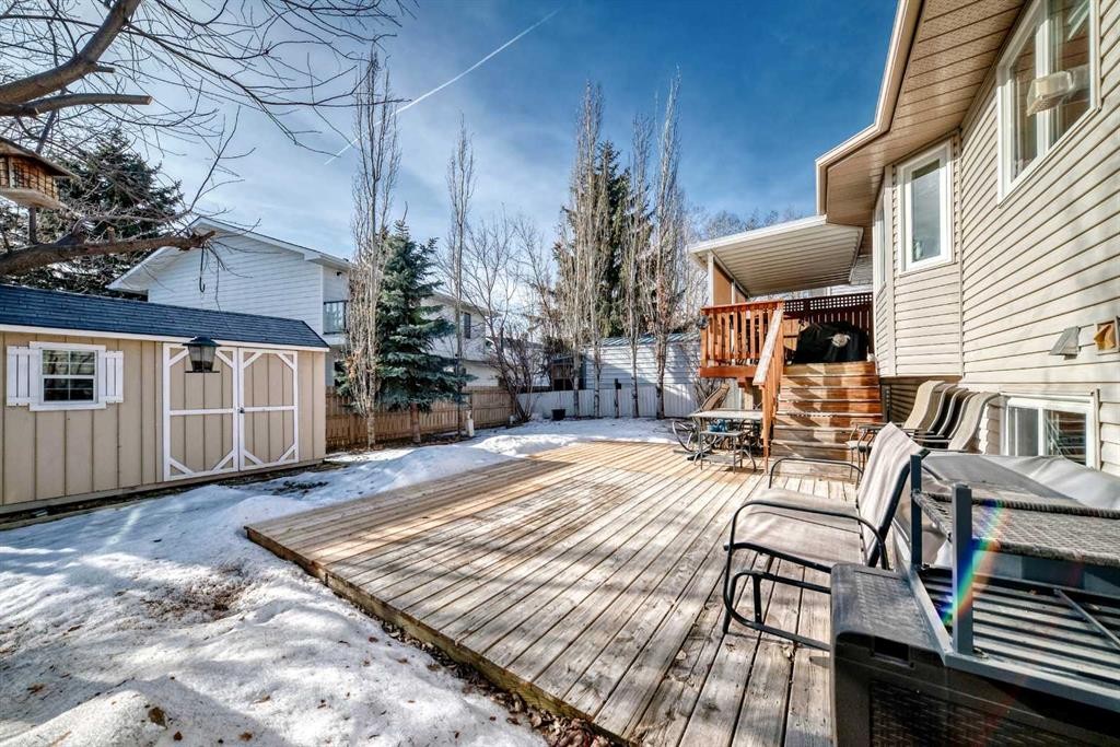 7 Sunset Crescent, Okotoks, AB - Outdoor With Deck Patio Veranda With Exterior