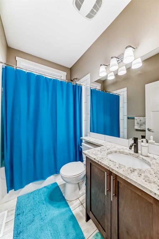 96 Skyview Ranch Avenue Ne, Calgary, AB - Indoor Photo Showing Bathroom
