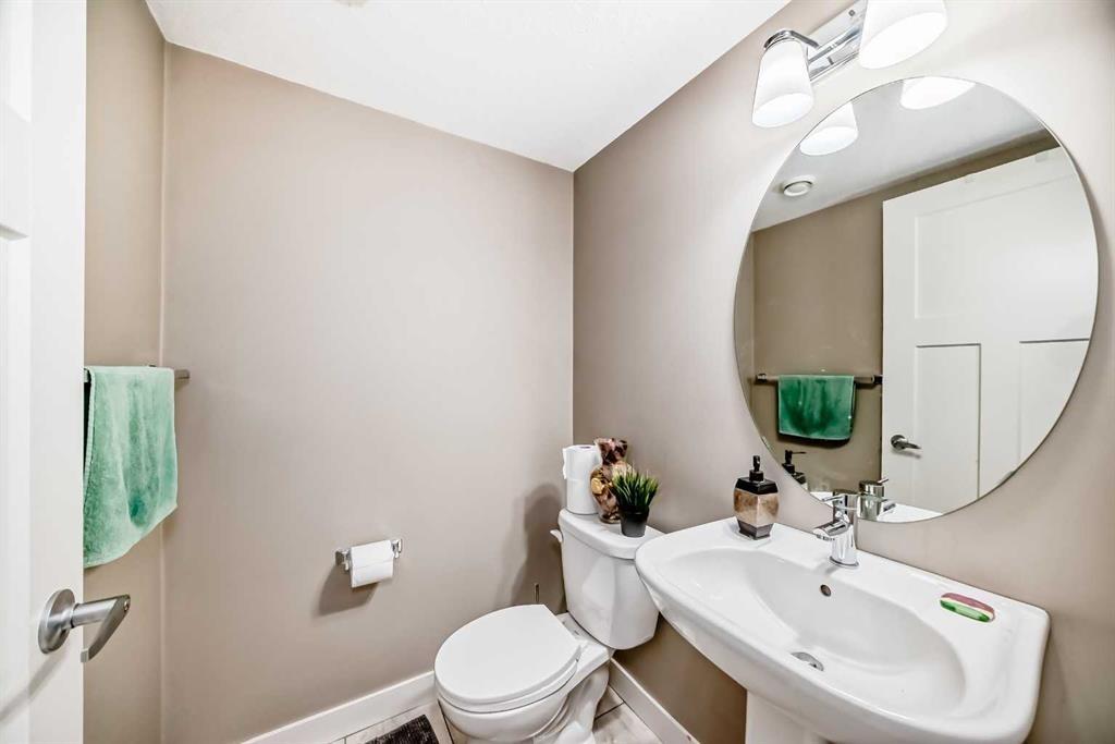 96 Skyview Ranch Avenue Ne, Calgary, AB - Indoor Photo Showing Bathroom