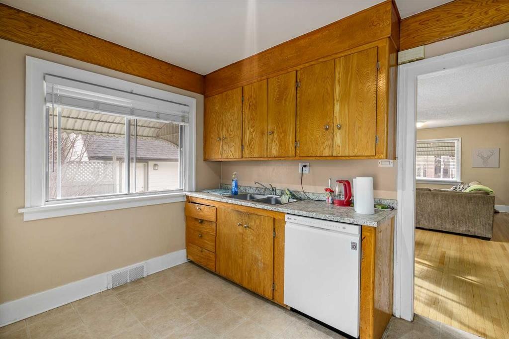 712 4A Street Nw, Calgary, AB