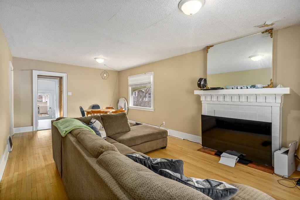 712 4A Street Nw, Calgary, AB