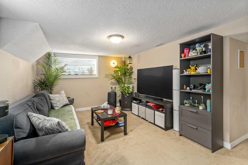 712 4A Street Nw, Calgary, AB