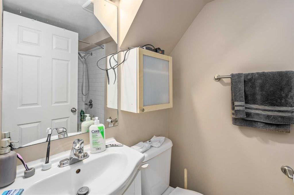 712 4A Street Nw, Calgary, AB