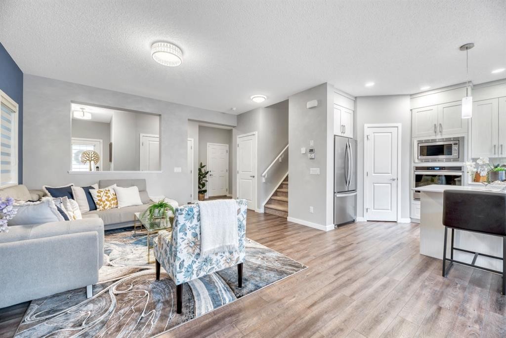 63 Walgrove Way Se, Calgary, AB - Indoor