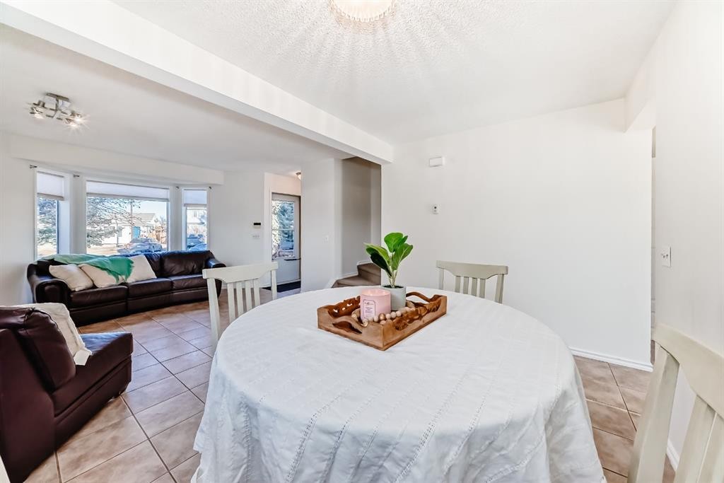 11 Martinridge Place Ne, Calgary, AB - Indoor