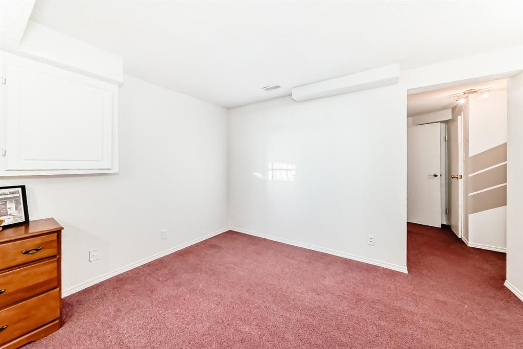 11 Martinridge Place Ne, Calgary, AB - Indoor Photo Showing Other Room