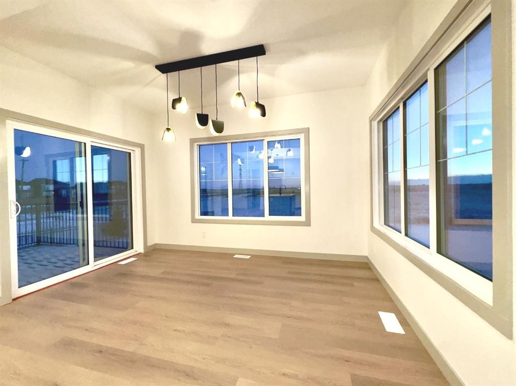 37 North Bridges Landing, Langdon, AB - Indoor Photo Showing Other Room