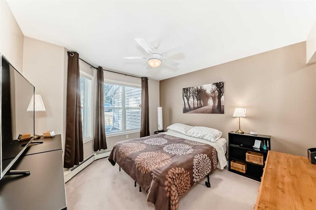 116-6800 Hunterview Drive Nw, Calgary, AB - Indoor Photo Showing Bedroom