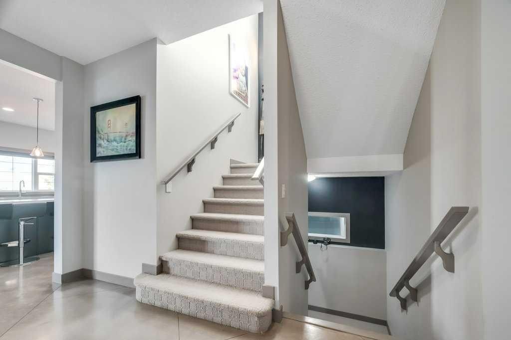 26 Copperfield Common Se, Calgary, AB - Indoor Photo Showing Other Room