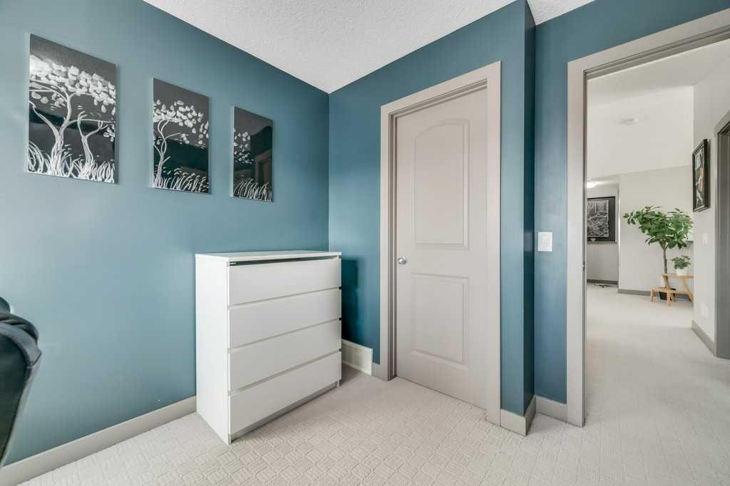 26 Copperfield Common Se, Calgary, AB - Indoor