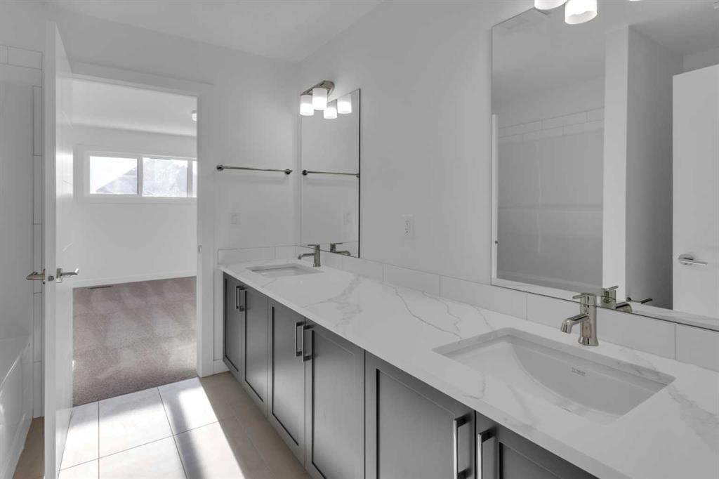 137 Copperhead Road Se, Calgary, AB - Indoor Photo Showing Bathroom