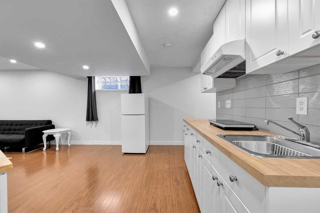 60 Saddlecrest Green Ne, Calgary, AB - Indoor