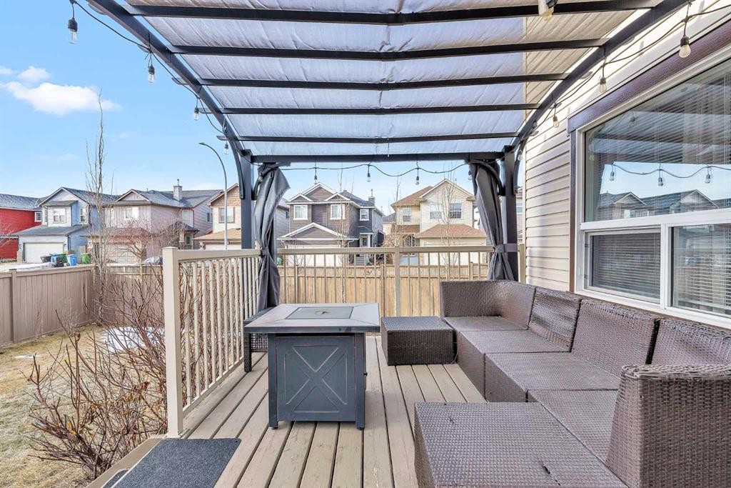 60 Saddlecrest Green Ne, Calgary, AB - Outdoor With Deck Patio Veranda With Exterior
