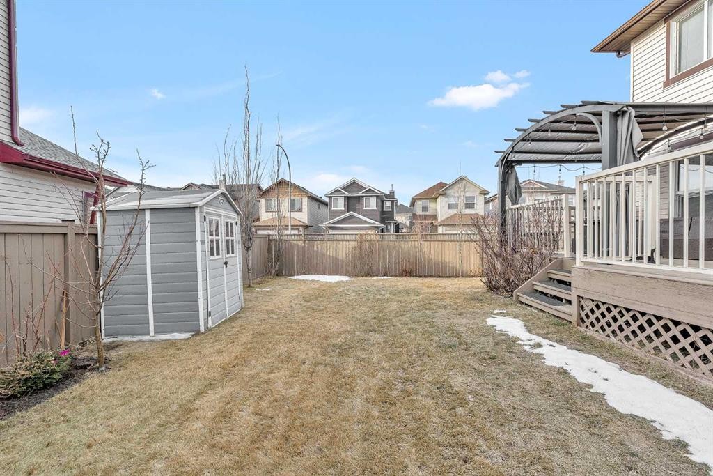 60 Saddlecrest Green Ne, Calgary, AB - Outdoor
