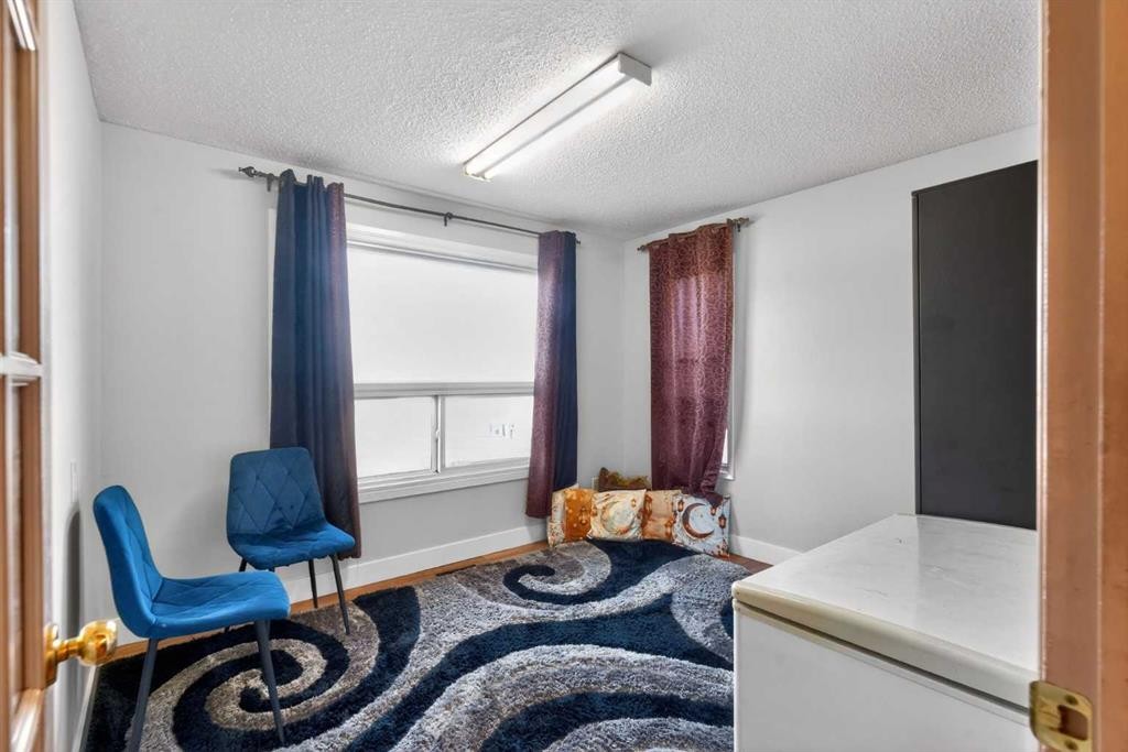 6003 Pinepoint Drive Ne, Calgary, AB - Indoor