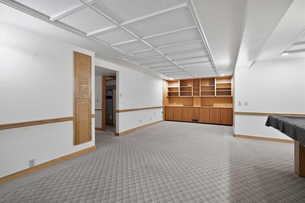 337 Capri Avenue Nw, Calgary, AB - Indoor