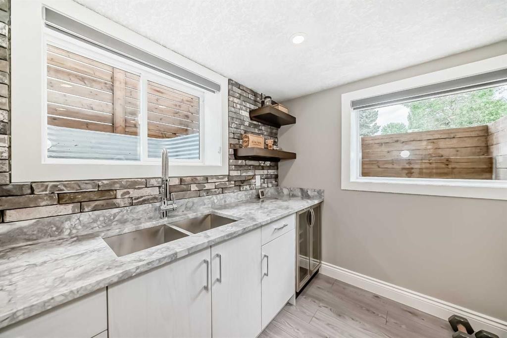 2415 9 Avenue Nw, Calgary, AB - Indoor Photo Showing Kitchen With Double Sink
