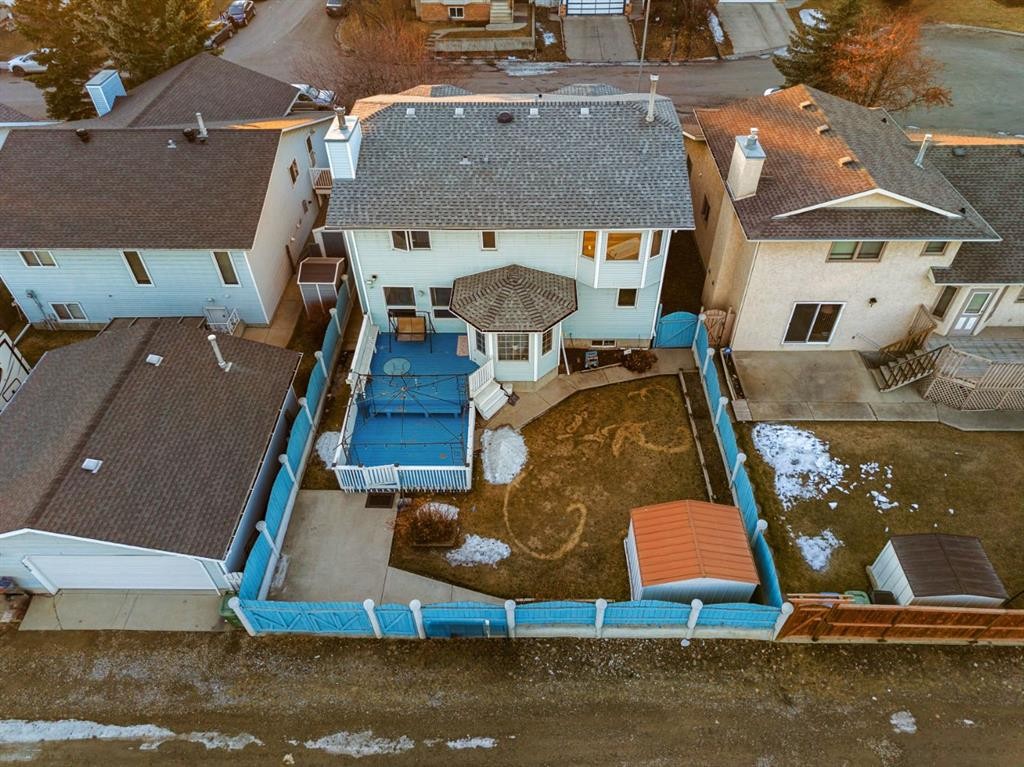 107 Pasadena Green Ne, Calgary, AB - Outdoor