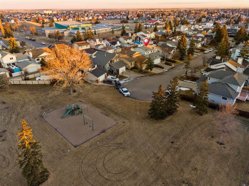 107 Pasadena Green Ne, Calgary, AB - Outdoor With View