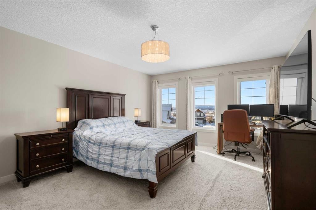 151 Heritage View, Cochrane, AB