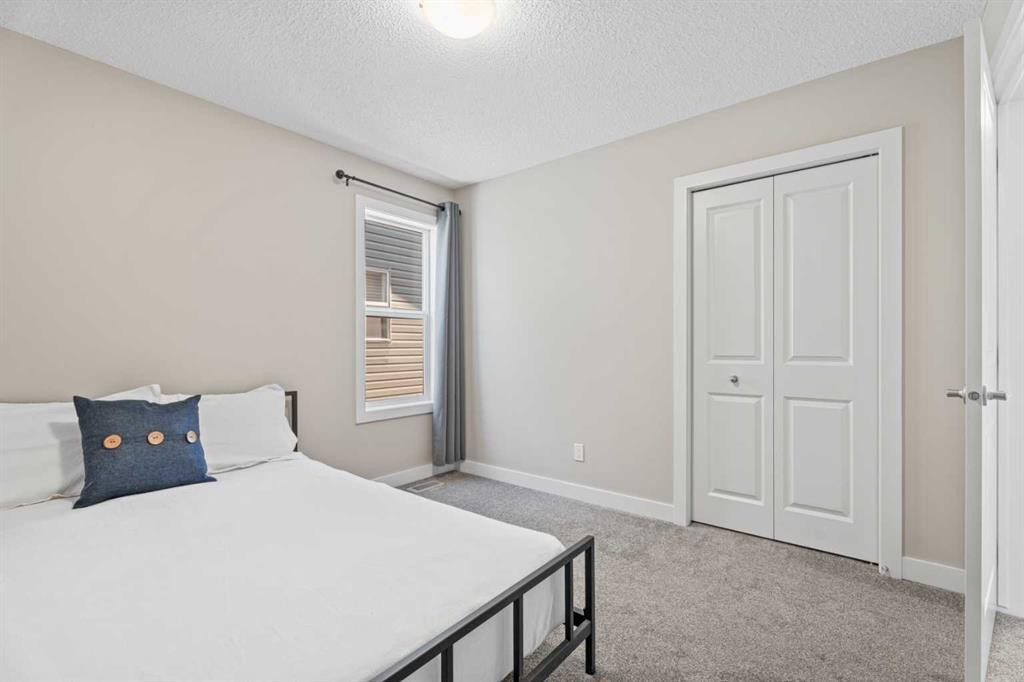 308 Chaparral Valley Way Se, Calgary, AB - Indoor Photo Showing Bedroom