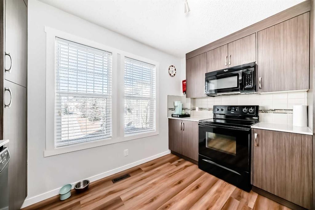 307 Auburn Bay Circle Se, Calgary, AB - Indoor Photo Showing Kitchen