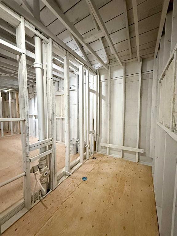 4906 52 Avenue, Olds, AB - Indoor