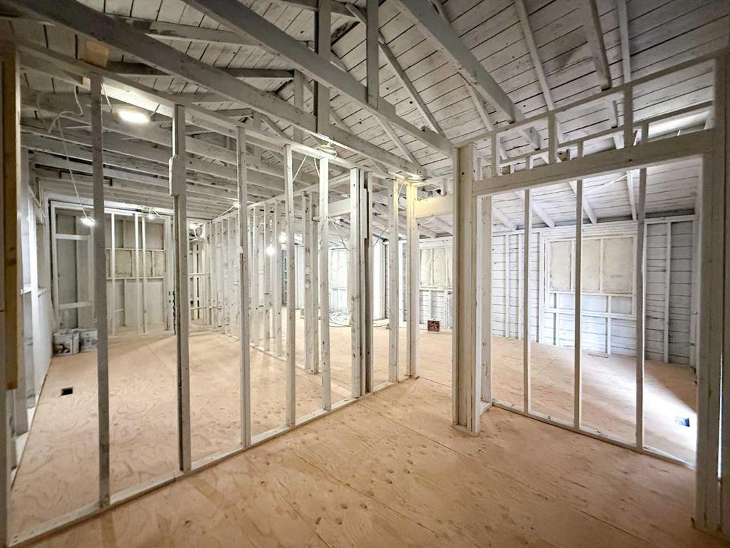 4906 52 Avenue, Olds, AB - Indoor Photo Showing Other Room