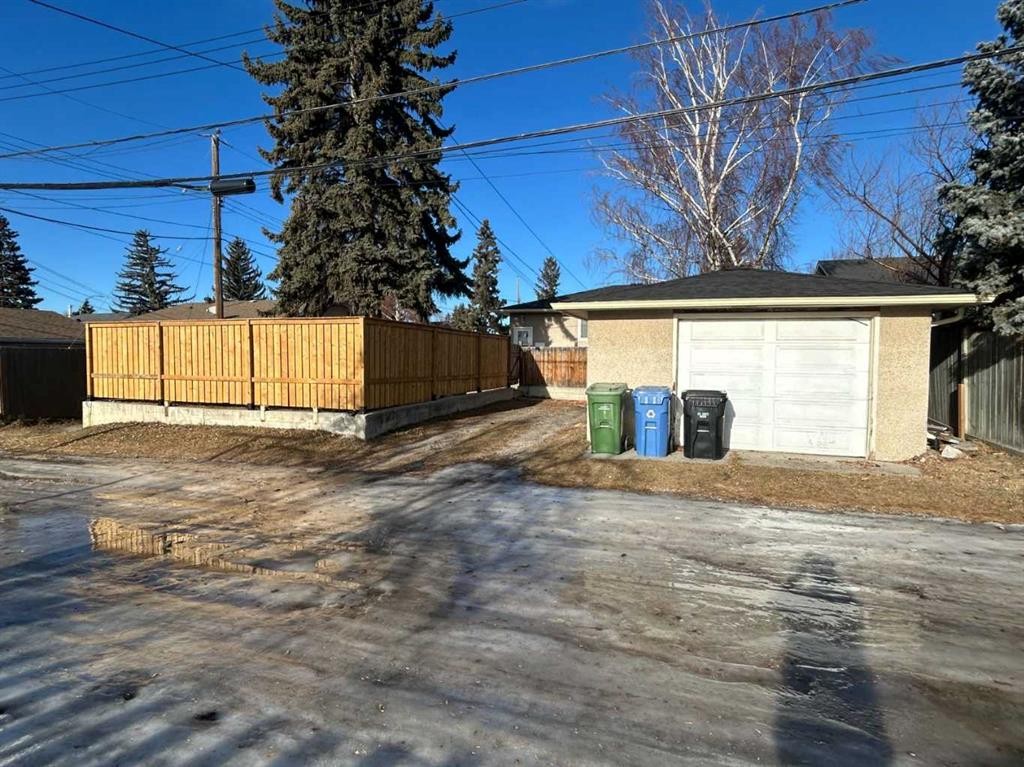 2103 Milne Drive Ne, Calgary, AB - Outdoor