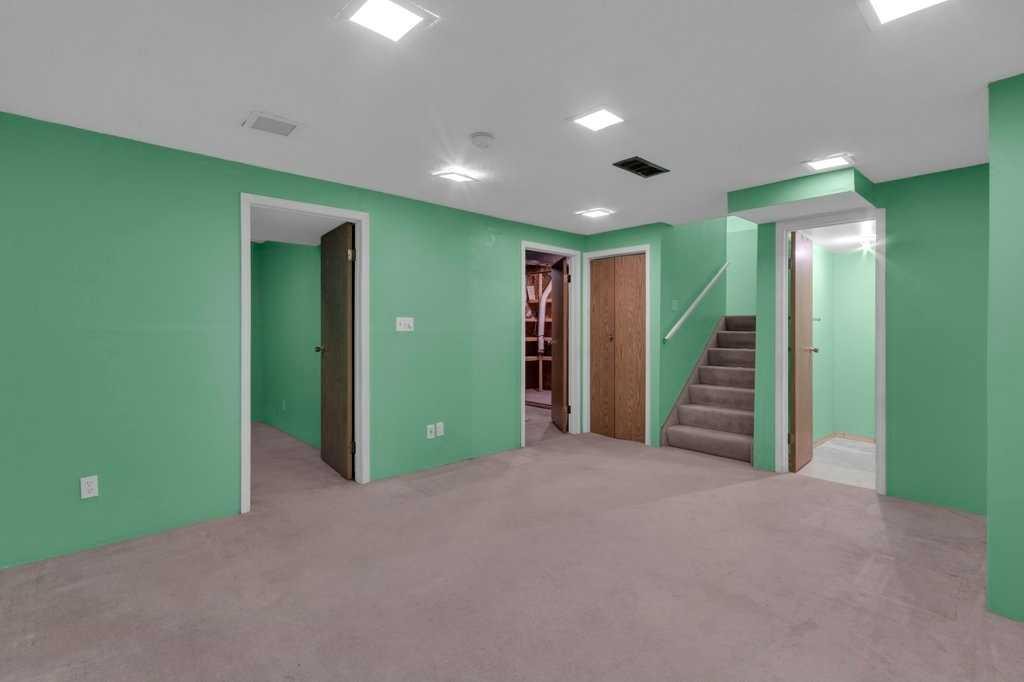 36 Castlebrook Way Ne, Calgary, AB