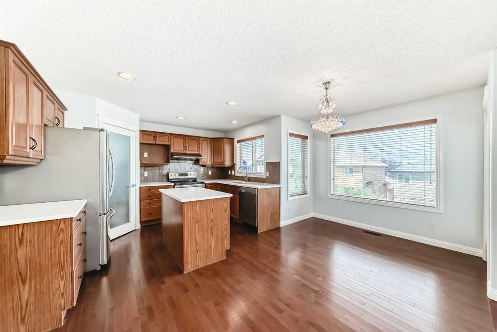 234 Panatella Boulevard Nw, Calgary, AB - Indoor Photo Showing Kitchen