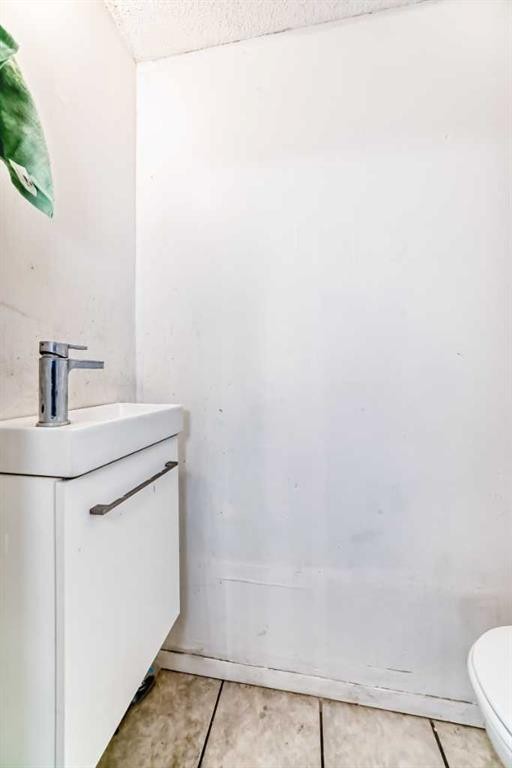 104 Falmere Way Ne, Calgary, AB - Indoor Photo Showing Bathroom