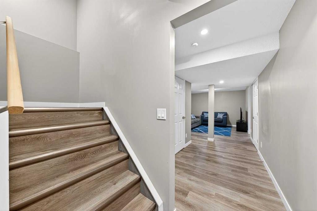 899 Windhaven Close Sw, Airdrie, AB - Indoor Photo Showing Other Room
