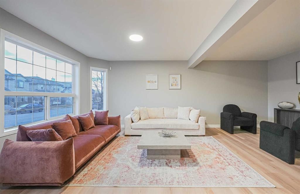 95 Tarington Way Ne, Calgary, AB - Indoor Photo Showing Living Room