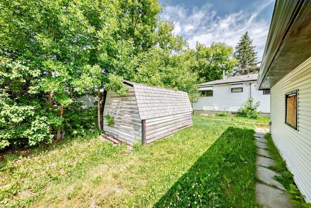 627 Fortalice Crescent Se, Calgary, AB - Outdoor