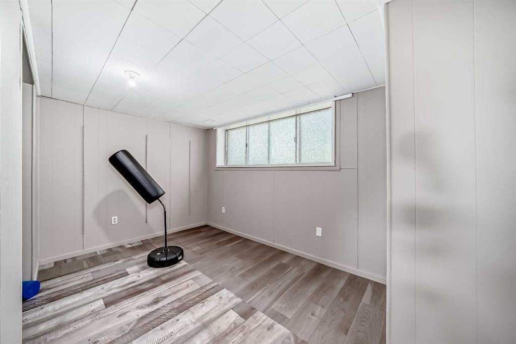 627 Fortalice Crescent Se, Calgary, AB - Indoor Photo Showing Other Room