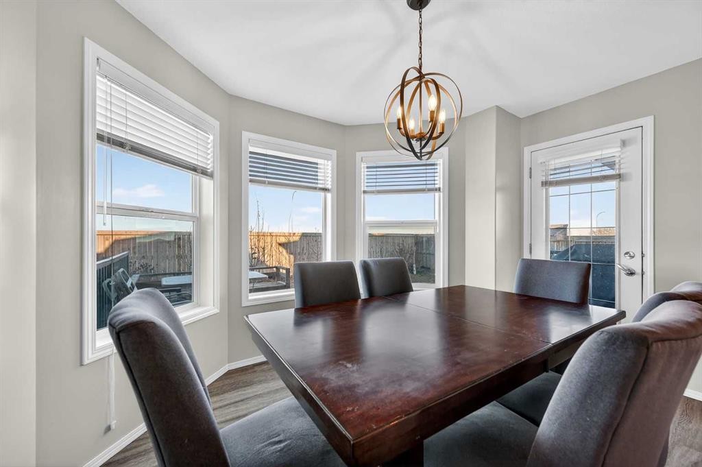 201 Saddlecrest Way Ne, Calgary, AB - Indoor Photo Showing Dining Room