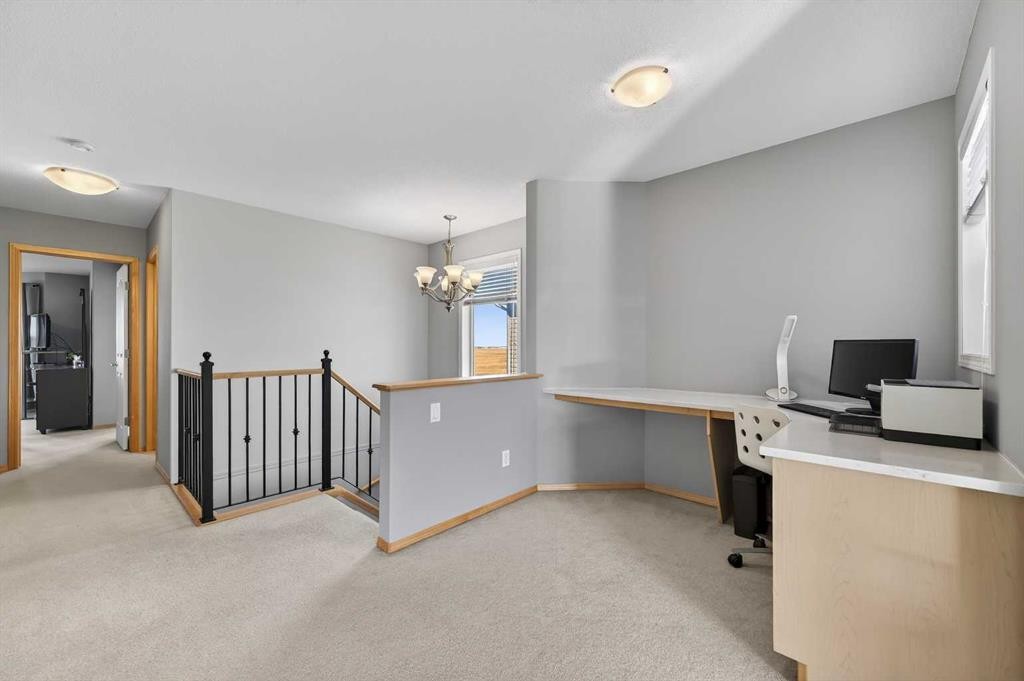 201 Saddlecrest Way Ne, Calgary, AB - Indoor Photo Showing Office
