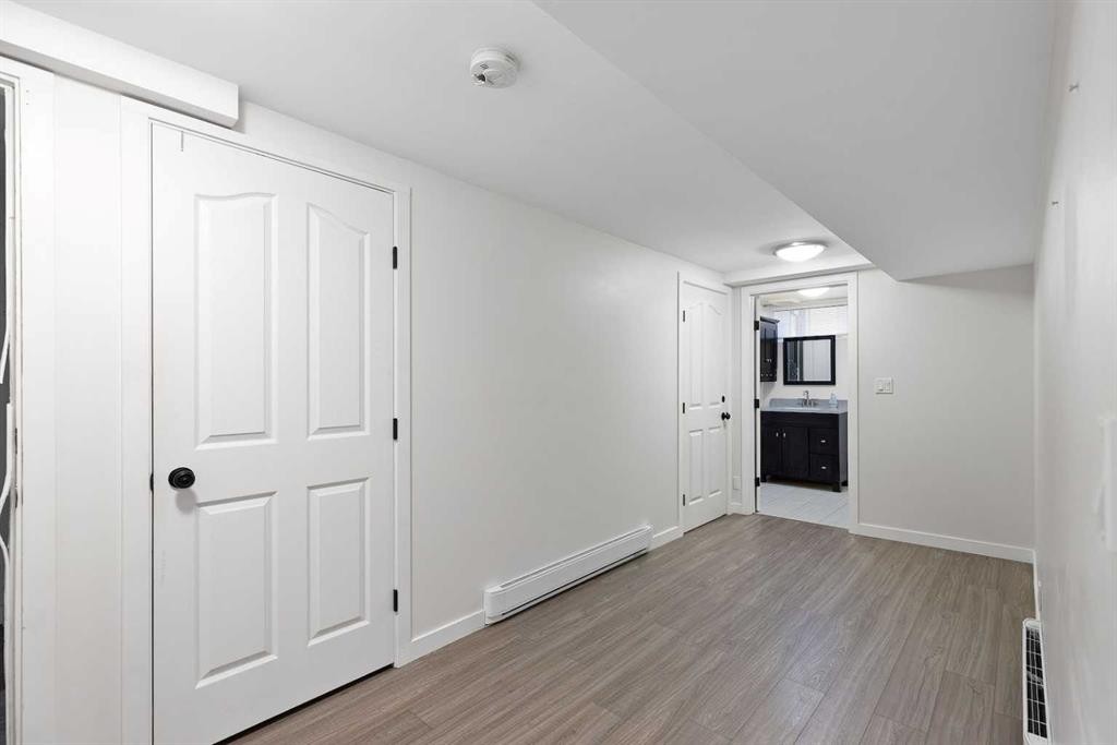 81 Westminster Drive Sw, Calgary, AB - Indoor Photo Showing Other Room