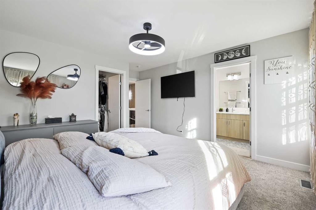 128 Setonstone Gardens Se, Calgary, AB - Indoor Photo Showing Bedroom